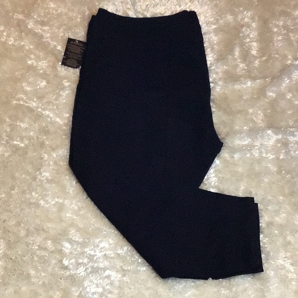 28 words DG2 women’s stretch denim capri 28WP NWT IN BLACK, plus size - Picture 1 of 12